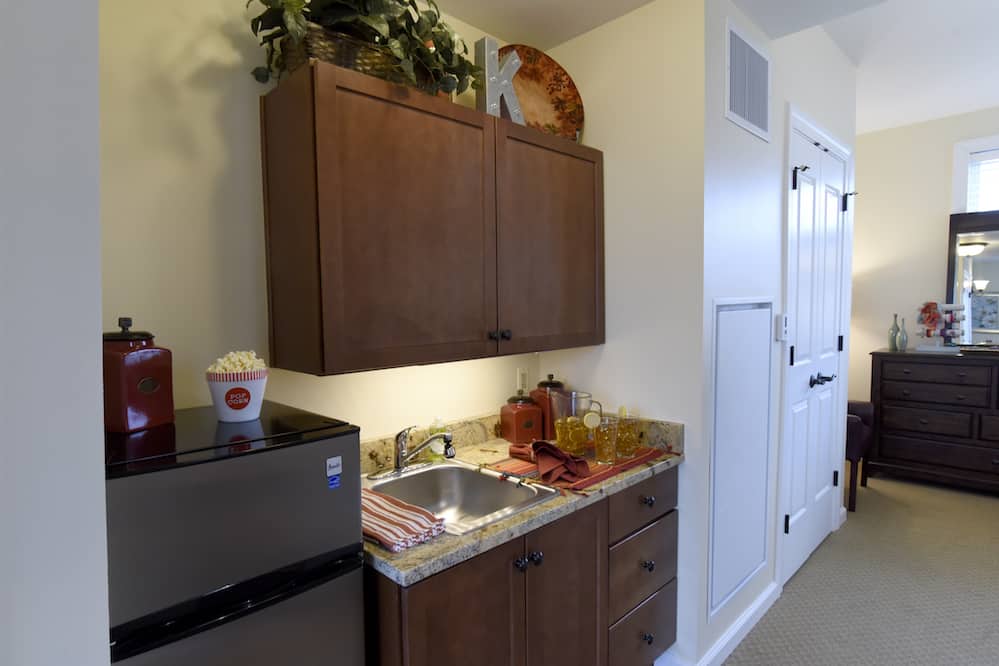 model suite kitchenette